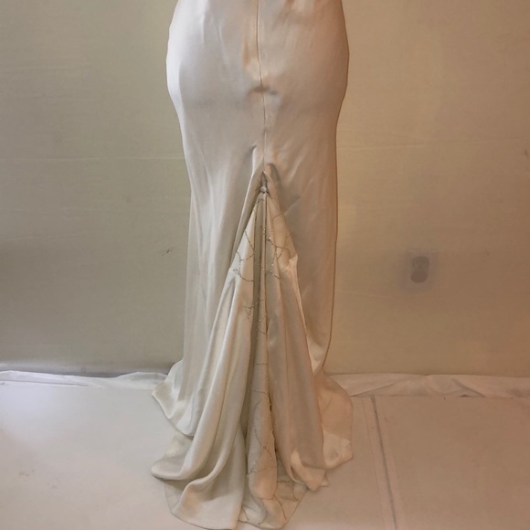 Rivini cream gown in size 12 - Picture 5 of 6